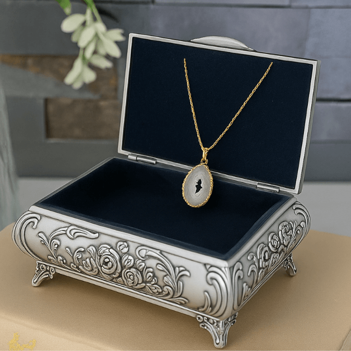 Crystal White Agate Slice Necklace